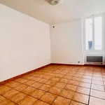 Appartement de 65 m² avec 4 chambre(s) en location à Seillons-Source-d'Argens