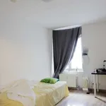 Rent a room of 100 m² in brussels