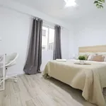 Rent a room of 100 m² in valencia