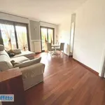 Rent 3 bedroom apartment of 91 m² in Milan