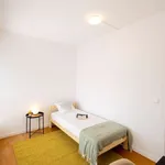 Rent a room of 120 m² in lisbon