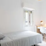 Rent a room of 99 m² in madrid