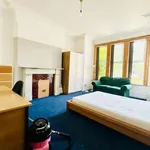 Rent 7 bedroom apartment in East Midlands