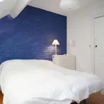 Rent a room of 100 m² in brussels