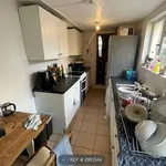 Rent 5 bedroom house in South East England