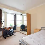 Flat to rent in Farnham Road, Guildford GU2