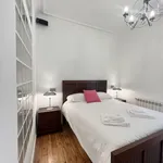 Rent 4 bedroom apartment of 110 m² in Madrid