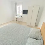 Rent 4 bedroom apartment in Seville