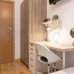 Rent a room of 160 m² in madrid