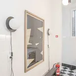 Rent 2 bedroom apartment of 64 m² in porto