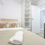 Rent a room of 100 m² in valencia