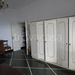 Rent 5 bedroom apartment of 180 m² in Genova