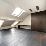 Huur 3 slaapkamer appartement van 204 m² in Brussels