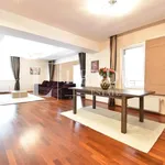 Rent 3 bedroom apartment of 150 m² in Bucuresti