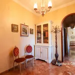 Rent 7 bedroom apartment of 120 m² in Genoa