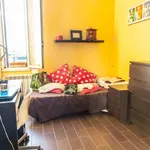 Rent a room of 100 m² in rome