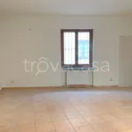 Affitto 2 camera appartamento di 52 m² in Chiusa di Pesio