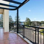 Rent 3 bedroom apartment in Wollongong