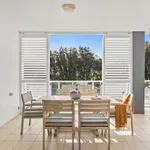 Rent 3 bedroom apartment in North Wollongong