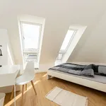 Rent a room of 213 m² in berlin