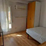 Rent 4 bedroom apartment in Seville