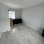 Rent 2 bedroom apartment in London