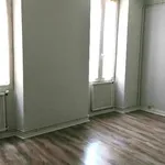 Rent 1 bedroom apartment of 33 m² in Cahors