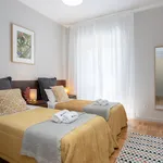 Rent 2 bedroom apartment of 120 m² in Porto