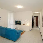 Rent 3 bedroom apartment of 90 m² in Peschiera del Garda