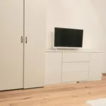 Rent 1 bedroom apartment of 42 m² in München