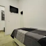 Rent a room of 166 m² in madrid