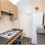 Rent 2 bedroom flat in Kirklees