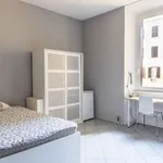 Rent a room of 210 m² in rome