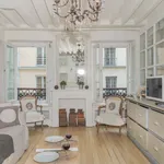 Appartement de 549 m² avec 2 chambre(s) en location à Paris