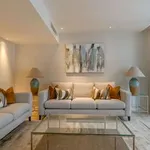 Rent 2 bedroom flat of 123 m² in London