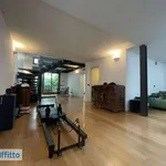 Rent 4 bedroom house of 200 m² in Milan