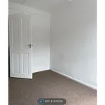 Flat to rent in Dunstable Road, Luton LU1