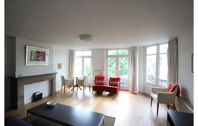 Huur 3 slaapkamer appartement van 90 m² in Domplein, Neude, Janskerkhof