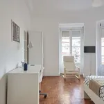 Rent 6 bedroom apartment in lisbon