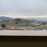 Affitto 4 camera appartamento di 80 m² in Castelnovo ne' Monti