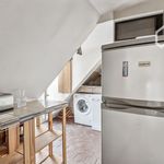 Rent 1 bedroom apartment of 360 m² in Paris