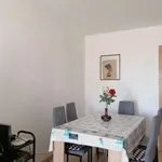 Rent a room of 95 m² in valencia