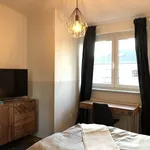 Miete 4 Schlafzimmer wohnung in Frankfurt