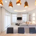 Rent 4 bedroom house of 253 m² in Bangkok