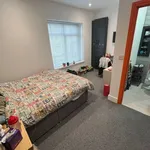 Rent 6 bedroom house in Wales