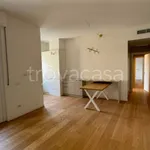 Rent 3 bedroom apartment of 109 m² in Milano