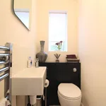 Rent 4 bedroom apartment in South East England