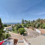 Rent 5 bedroom house of 230 m² in Marbella