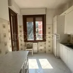 Affitto 5 camera appartamento di 78 m² in Firenze