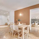 Appartement de 84 m² avec 4 chambre(s) en location à Paris